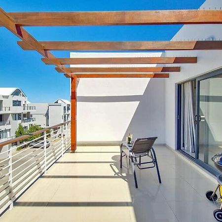 Family Fun-Sea,Sand,Surf Convenience-Pool, Balcony Ciudad del Cabo Exterior foto